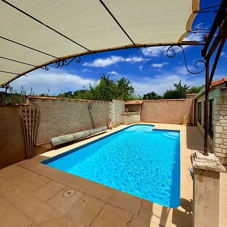 Familiale Avec Piscine Privée Pour 10 Pers Villa