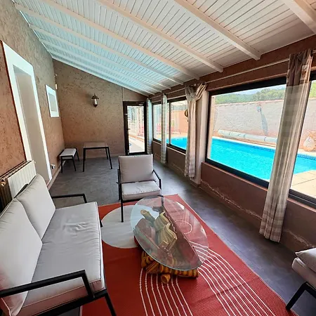Villa Familiale Avec Piscine Privée Pour 10 Pers *