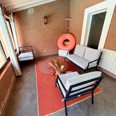 Villa Familiale Avec Piscine Privée Pour 10 Pers *